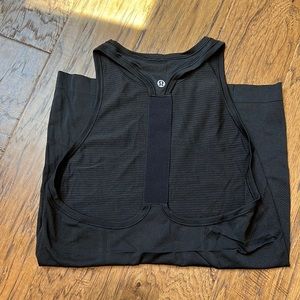 Lululemon Tank size 6